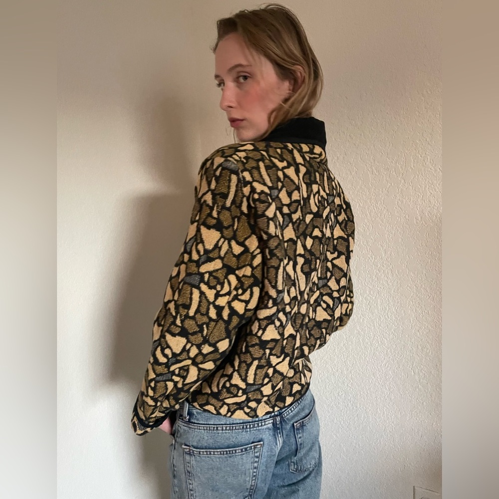 Funky looking jacket - Picture 2 of 5